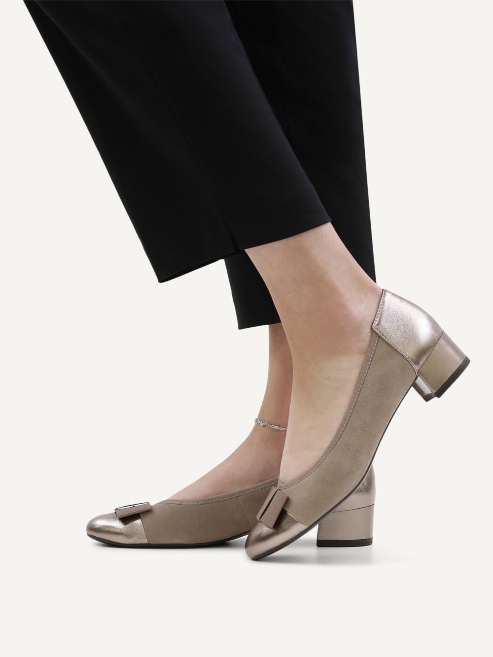 Caprice Pumps - Schlammfarbener Kamm