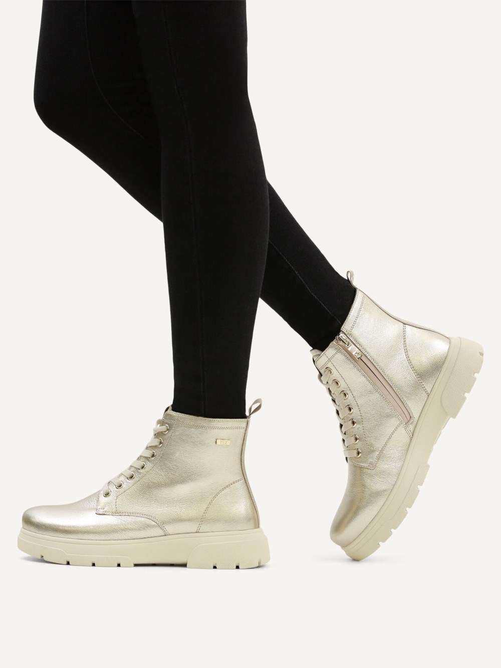 Caprice Stiefelette - Platinmetall.