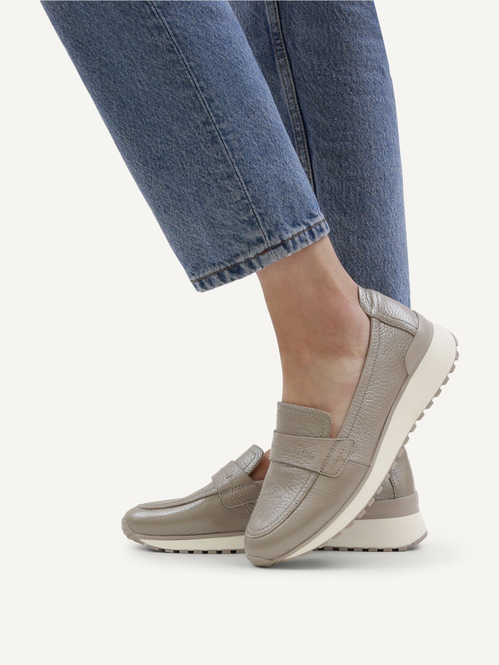 Caprice Slipper - Steinfarbenes Wildleder