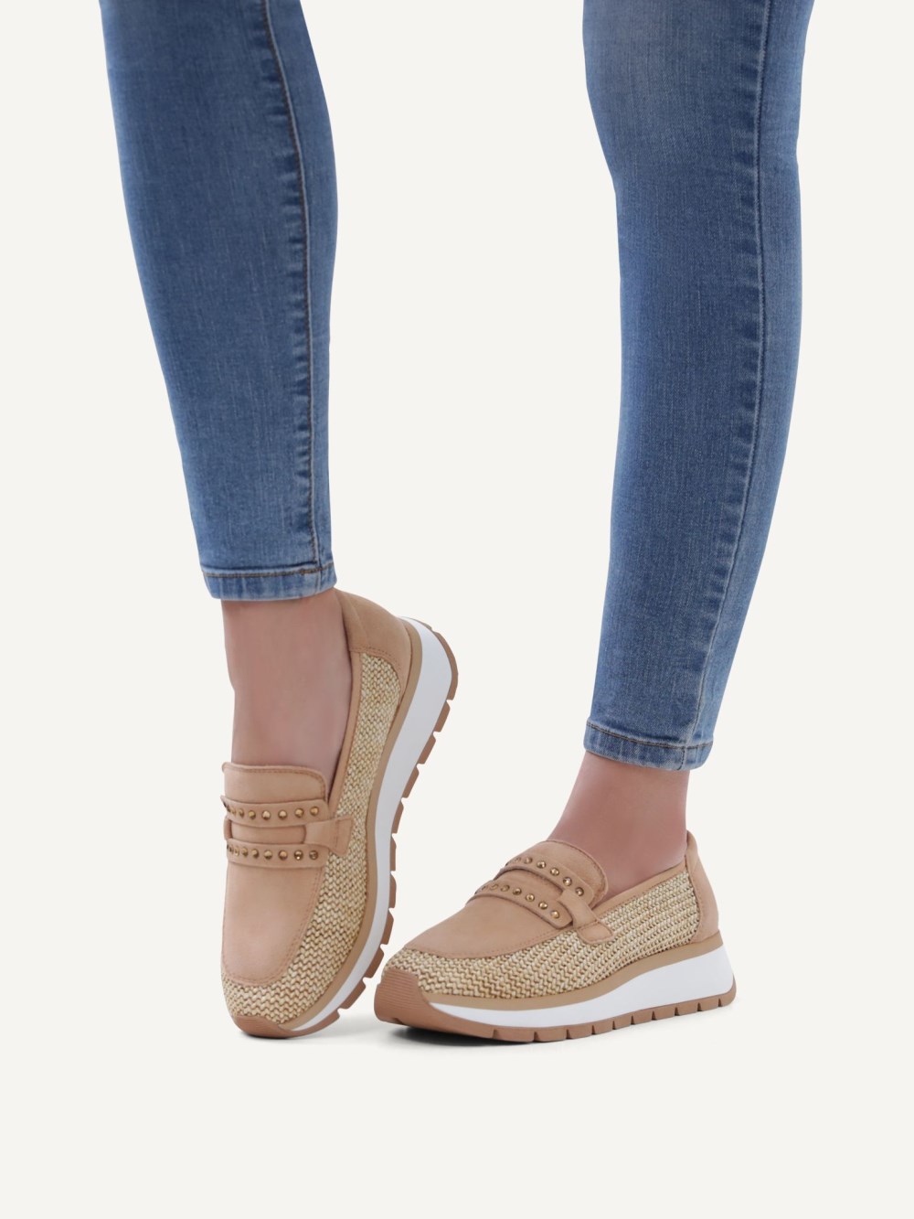Caprice Slipper - Beigefarbener Kamm