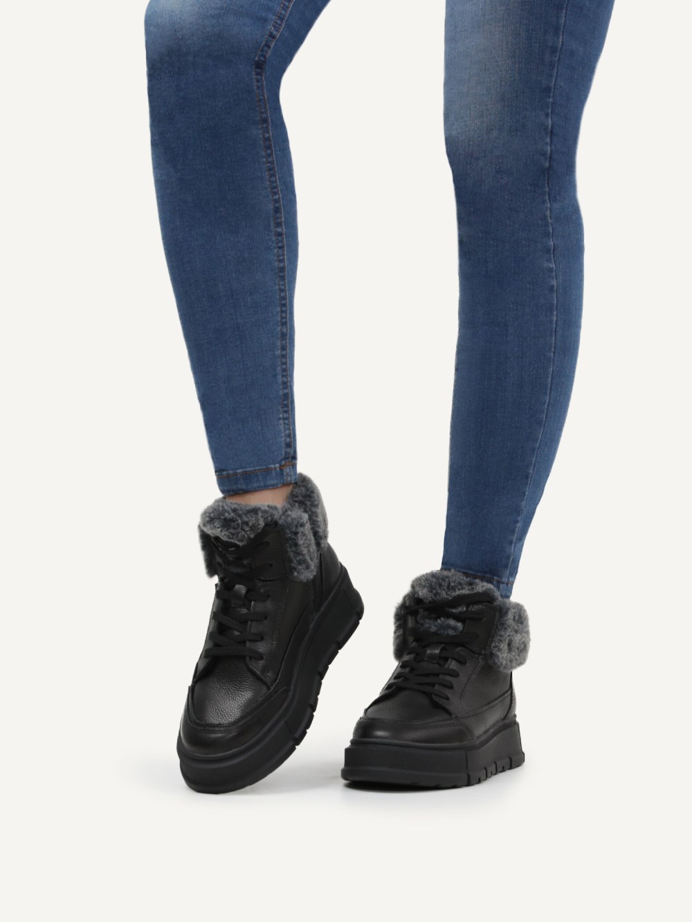 Caprice Stiefelette - Schwarzes Nappa