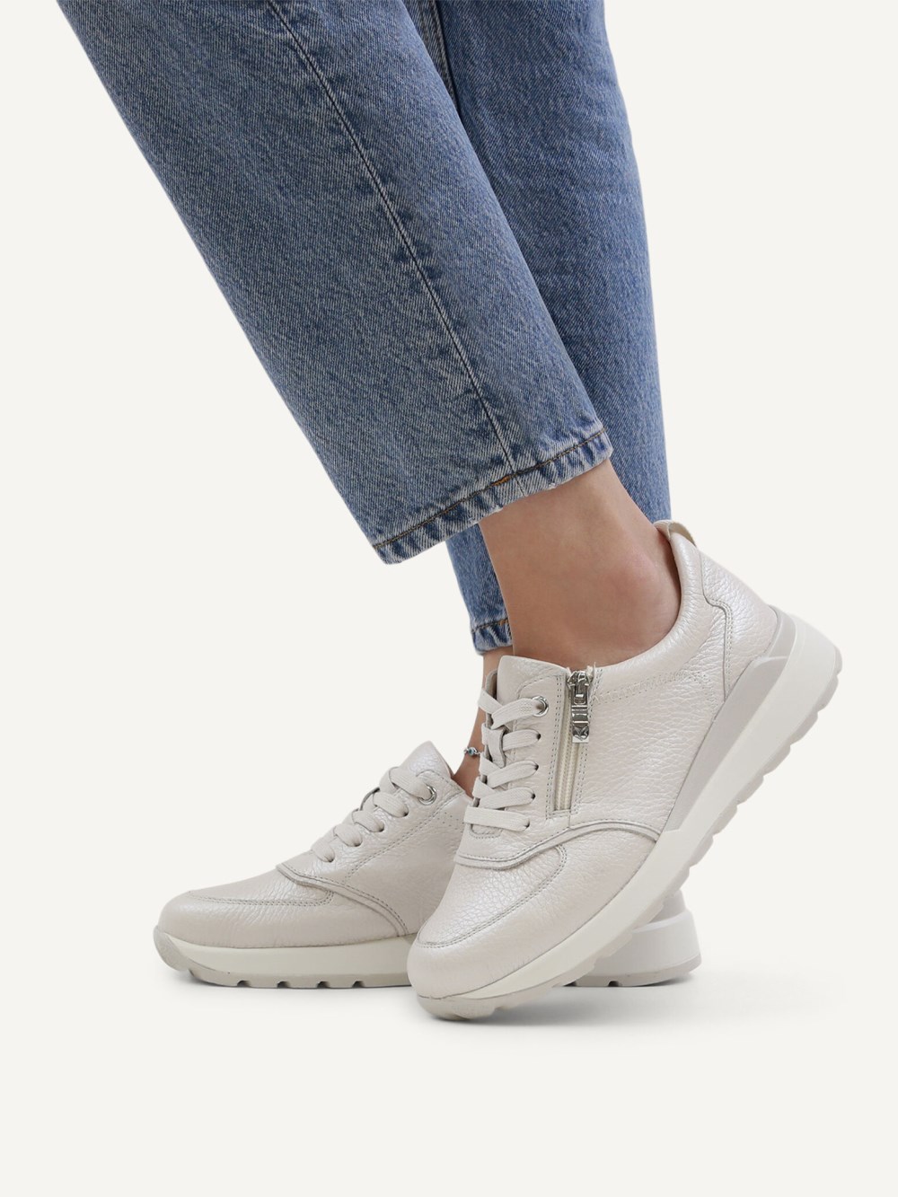 Caprice Sneaker - Perlmutt-Hirschleder
