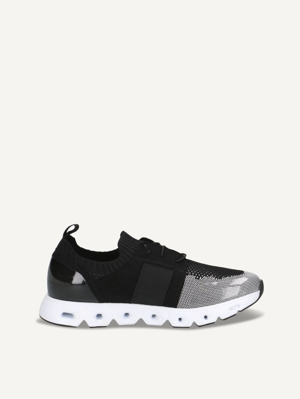 Caprice Sneaker - Schwarzer Kamm