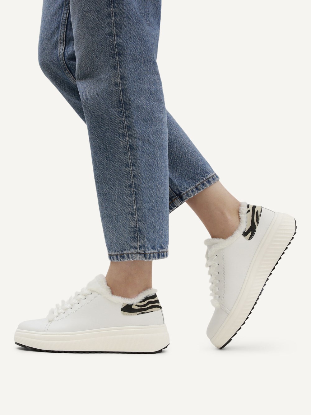 Caprice Sneaker - Weißer Kamm