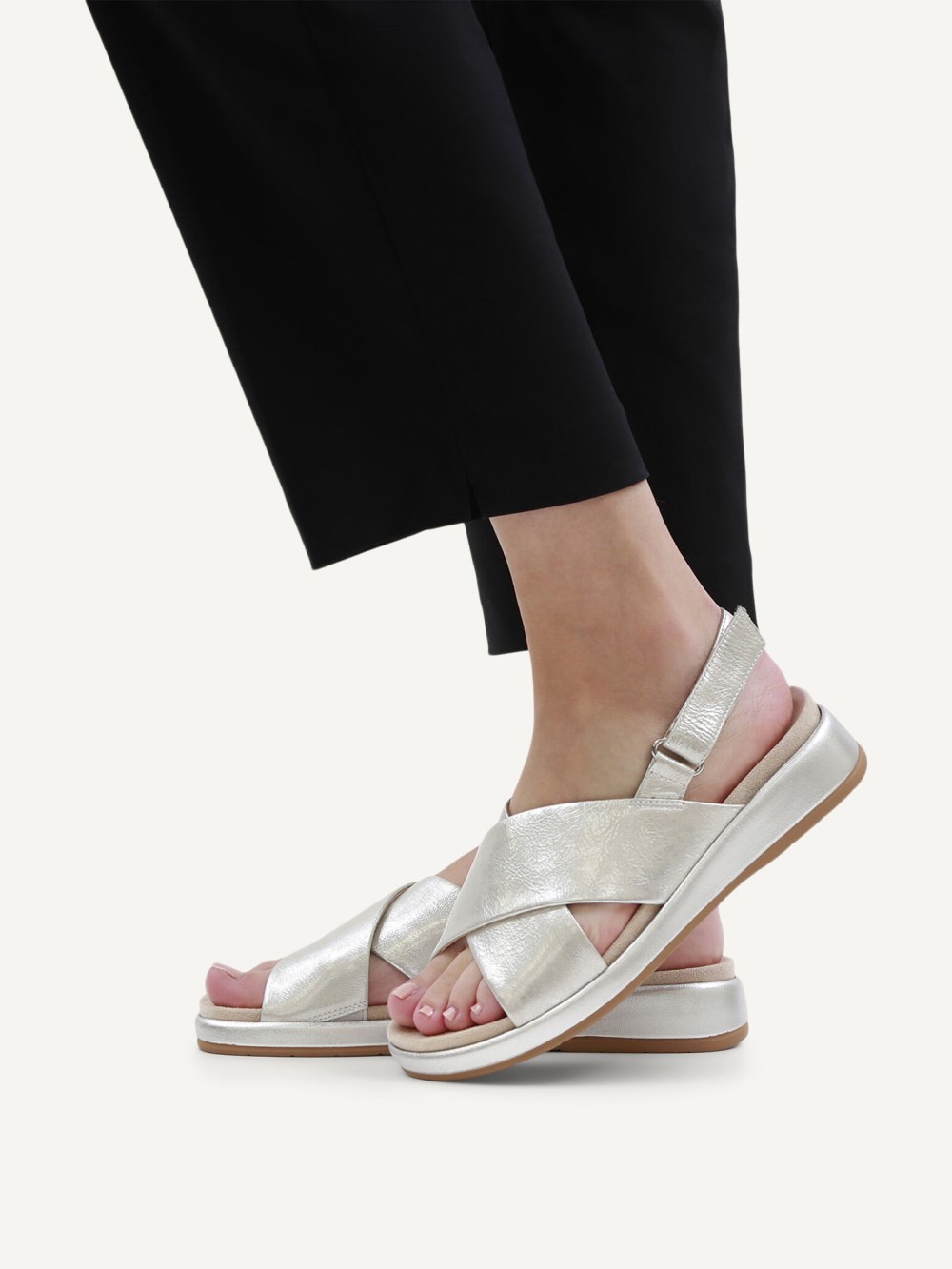Caprice Sandale - Silbernes Lackleder