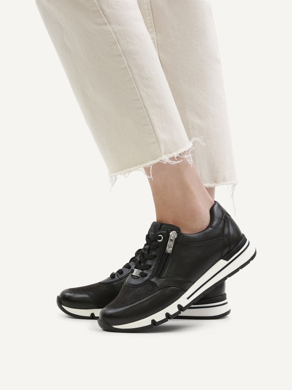 Caprice Sneaker - Schwarzer Kammleder