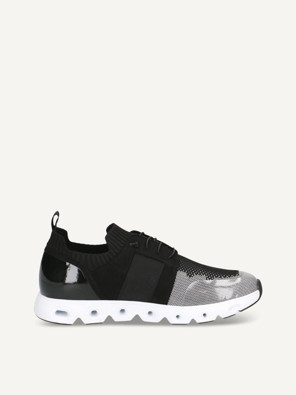 Caprice Sneaker - Schwarzer Kamm