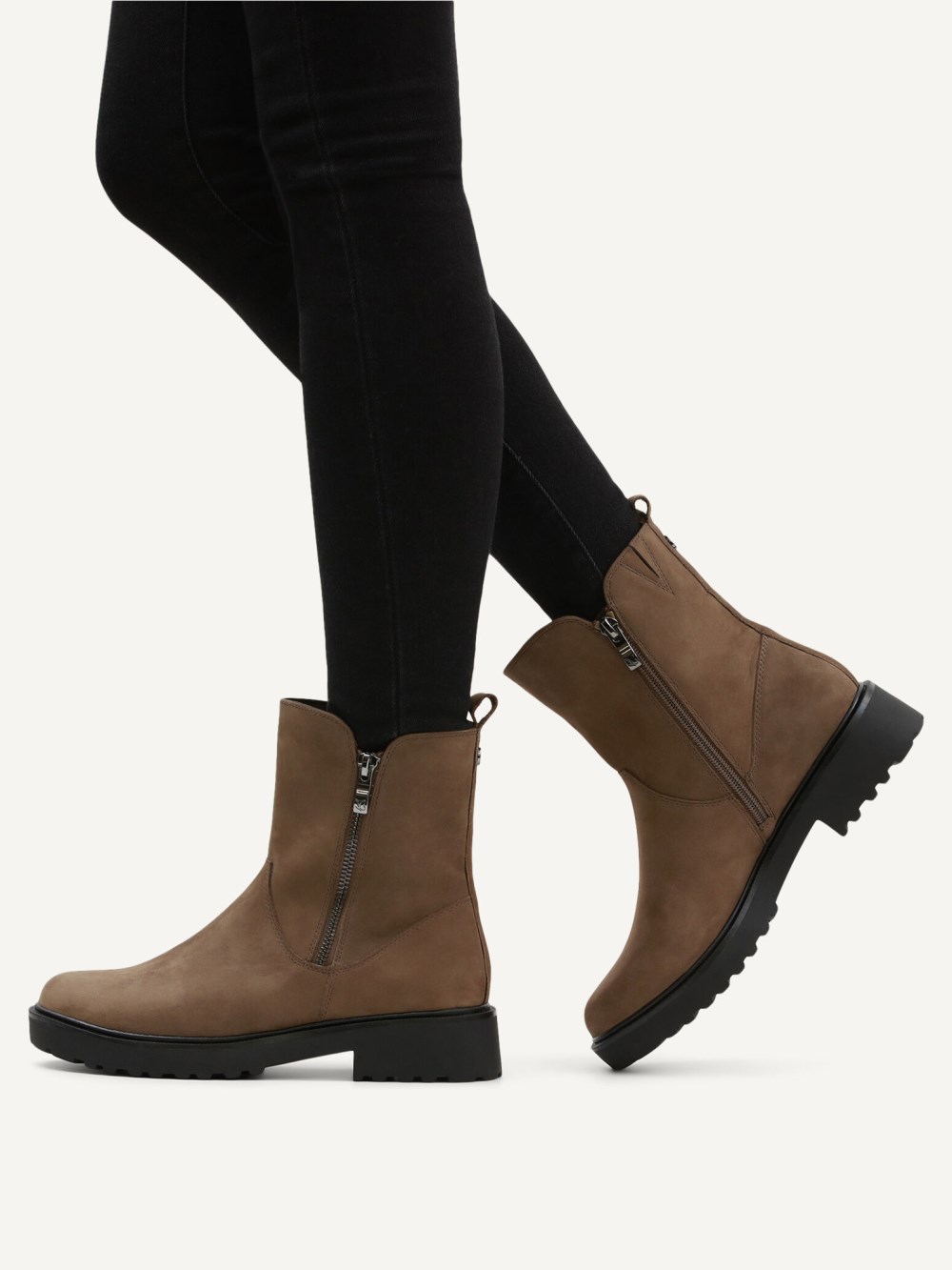 Caprice Stiefelette - Taupefarbenes Nubukleder